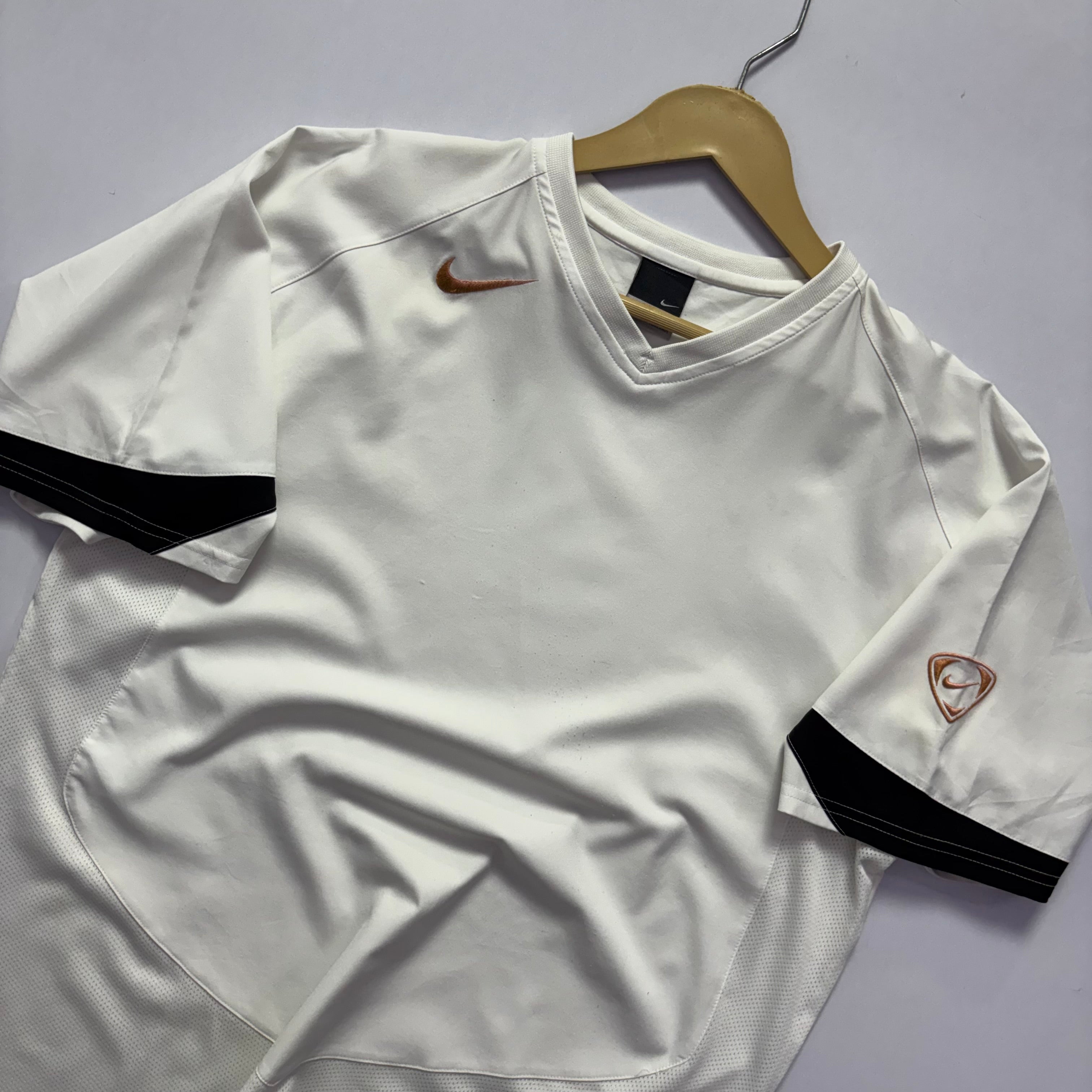 Vtg. Nike Side Swoosh Mesh T-Shirt