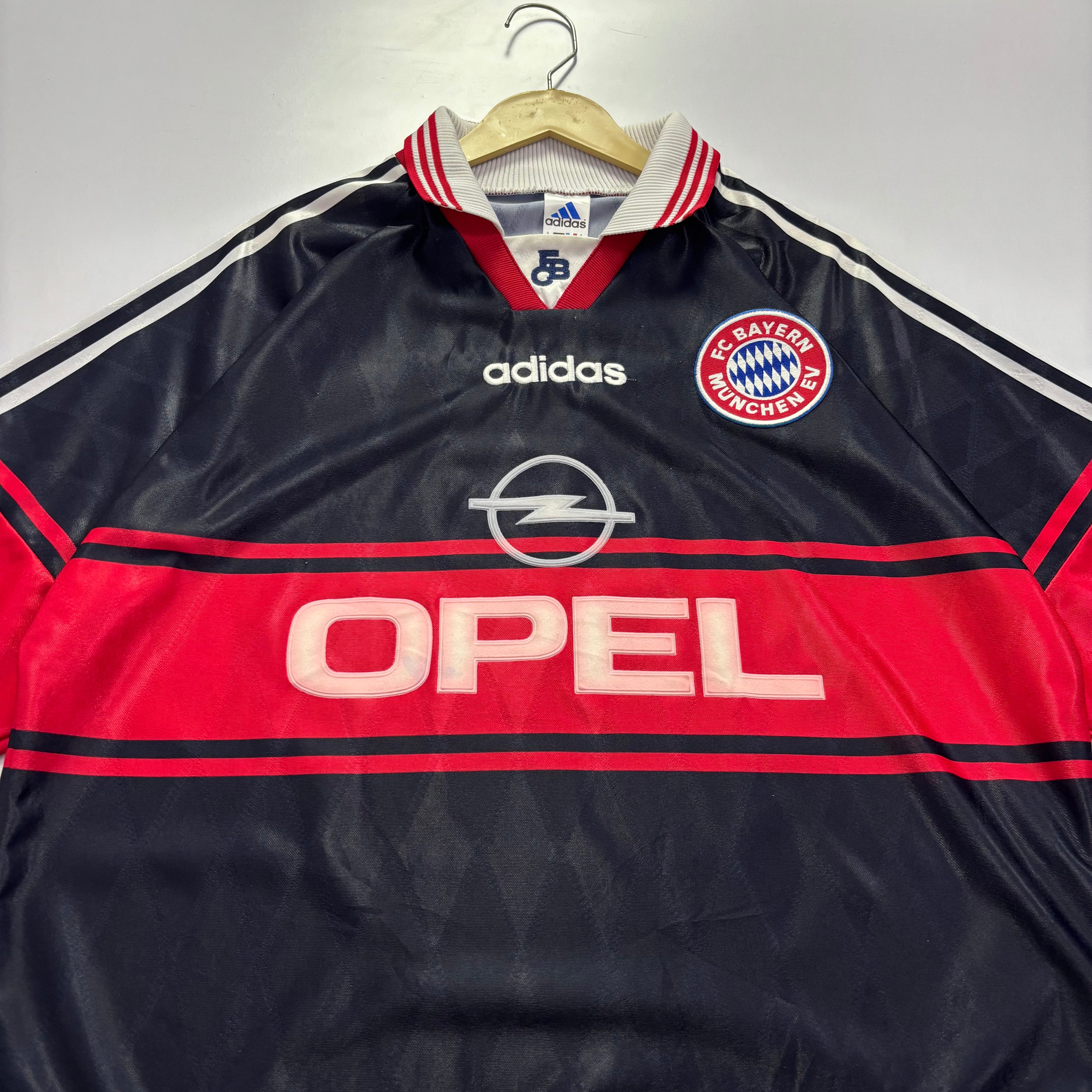 Fc bayren 1997 Home
