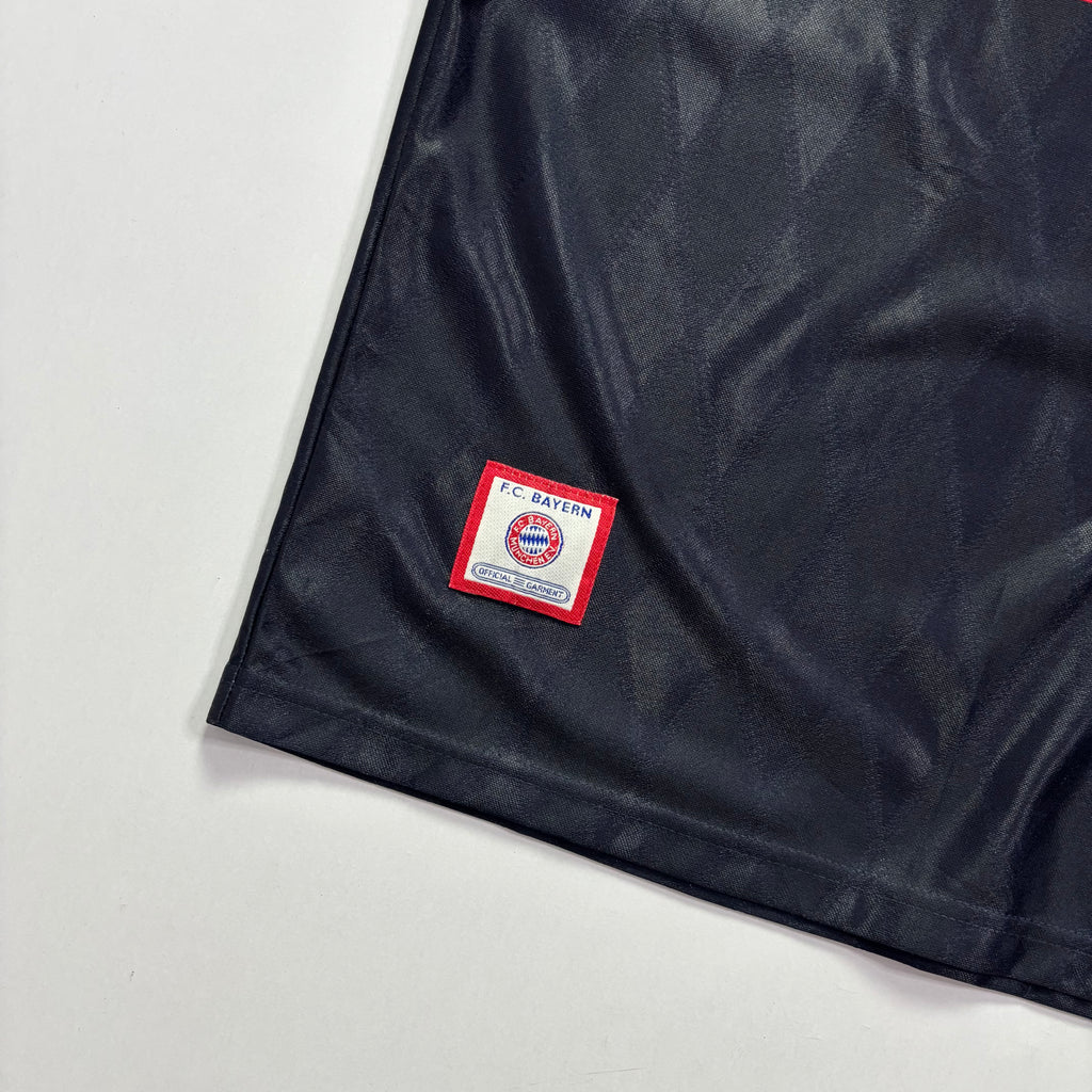 Fc bayren 1997 Home