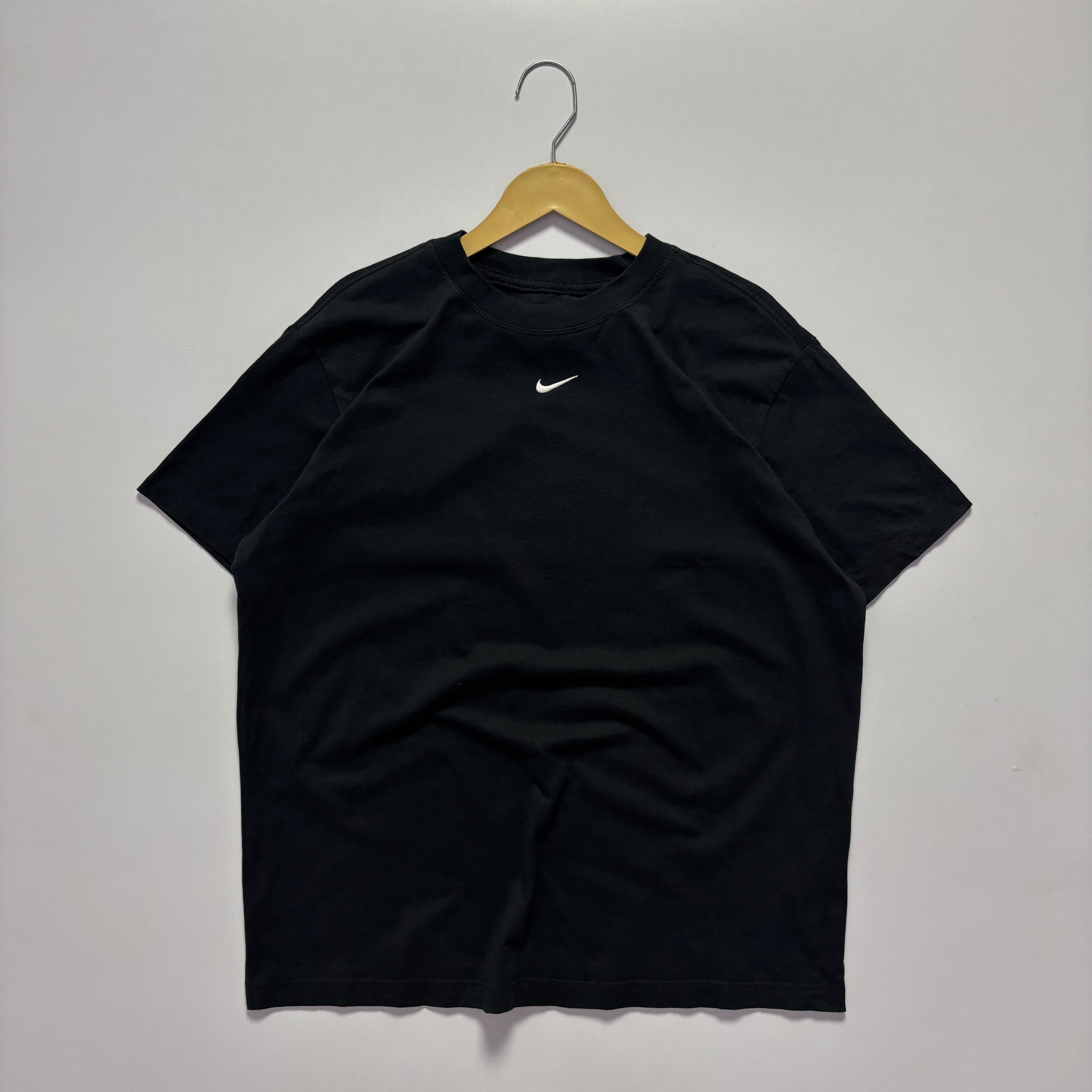 Nike Mid Swoosh Embroidery Tshirt