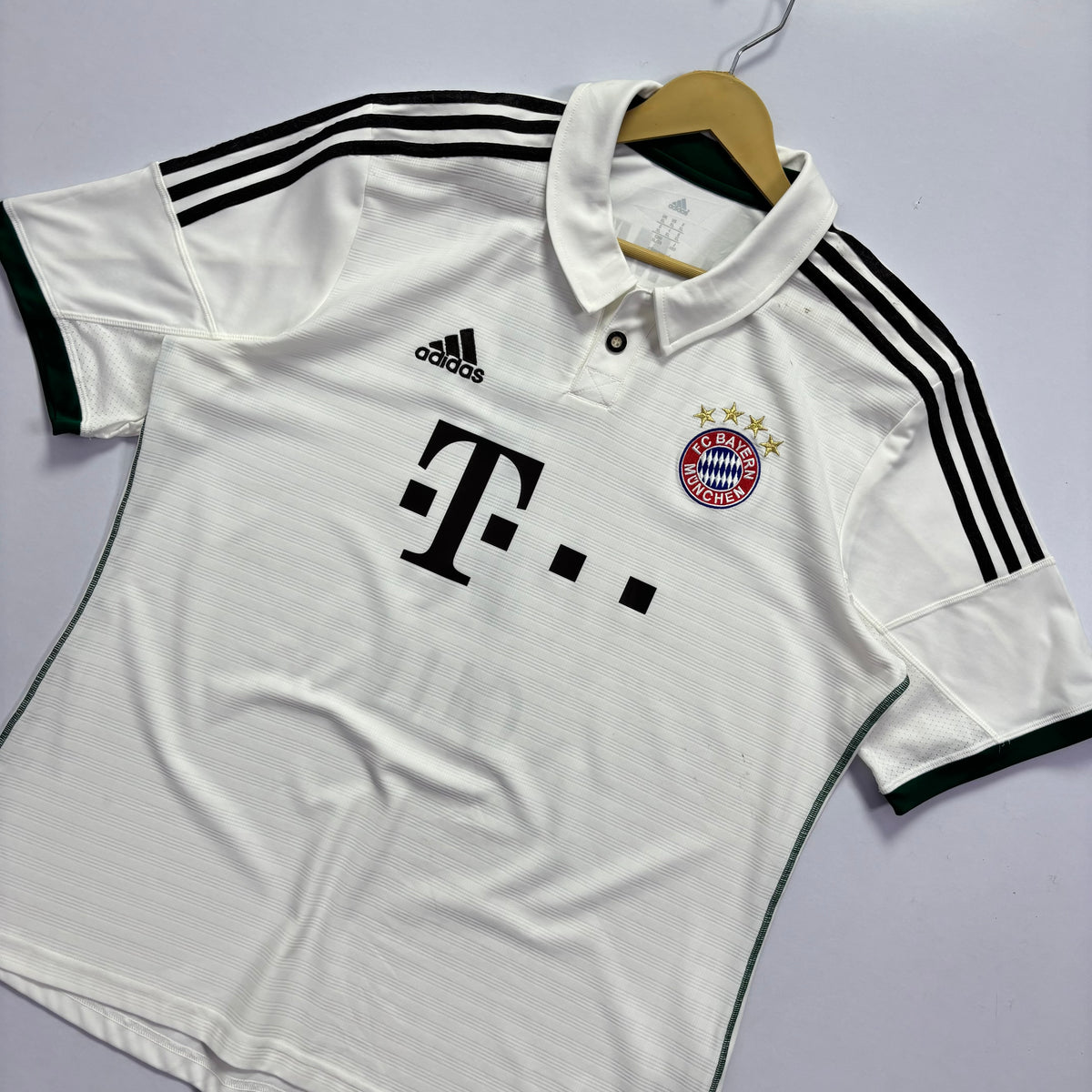 F.C Bayern 2013 Away