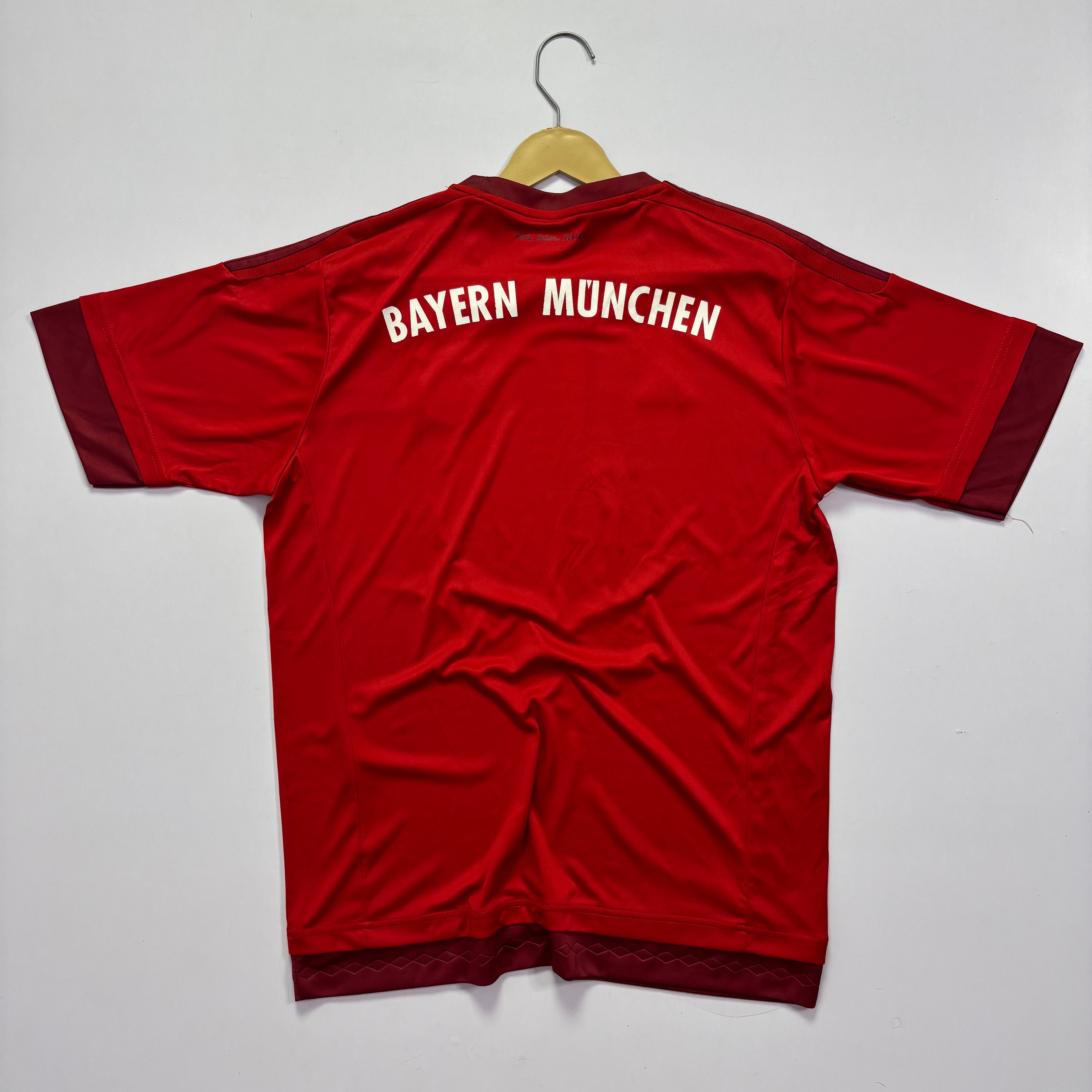 FC Bayern 2015 Home