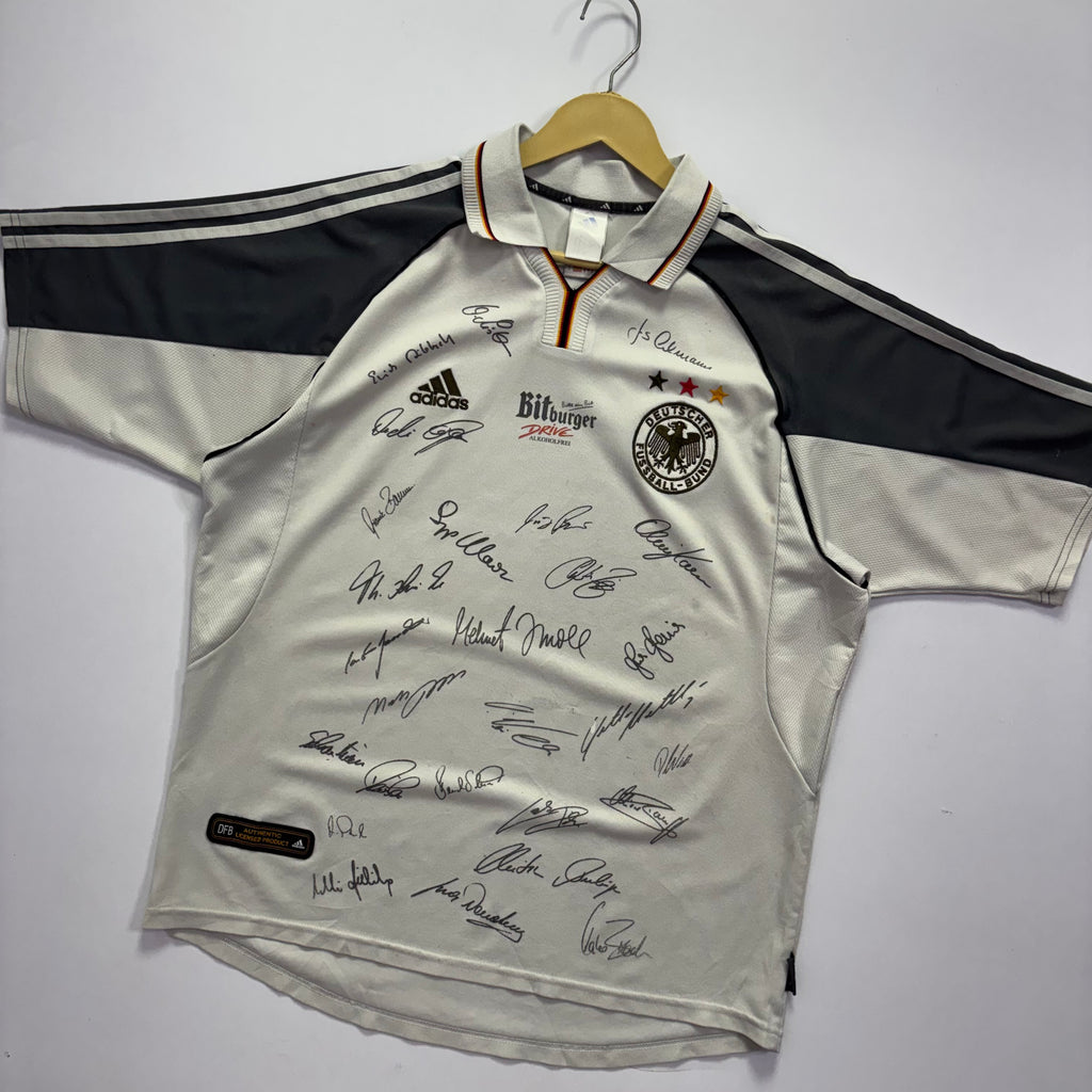 Germany 2002 ‘Squad Singed’ Home
