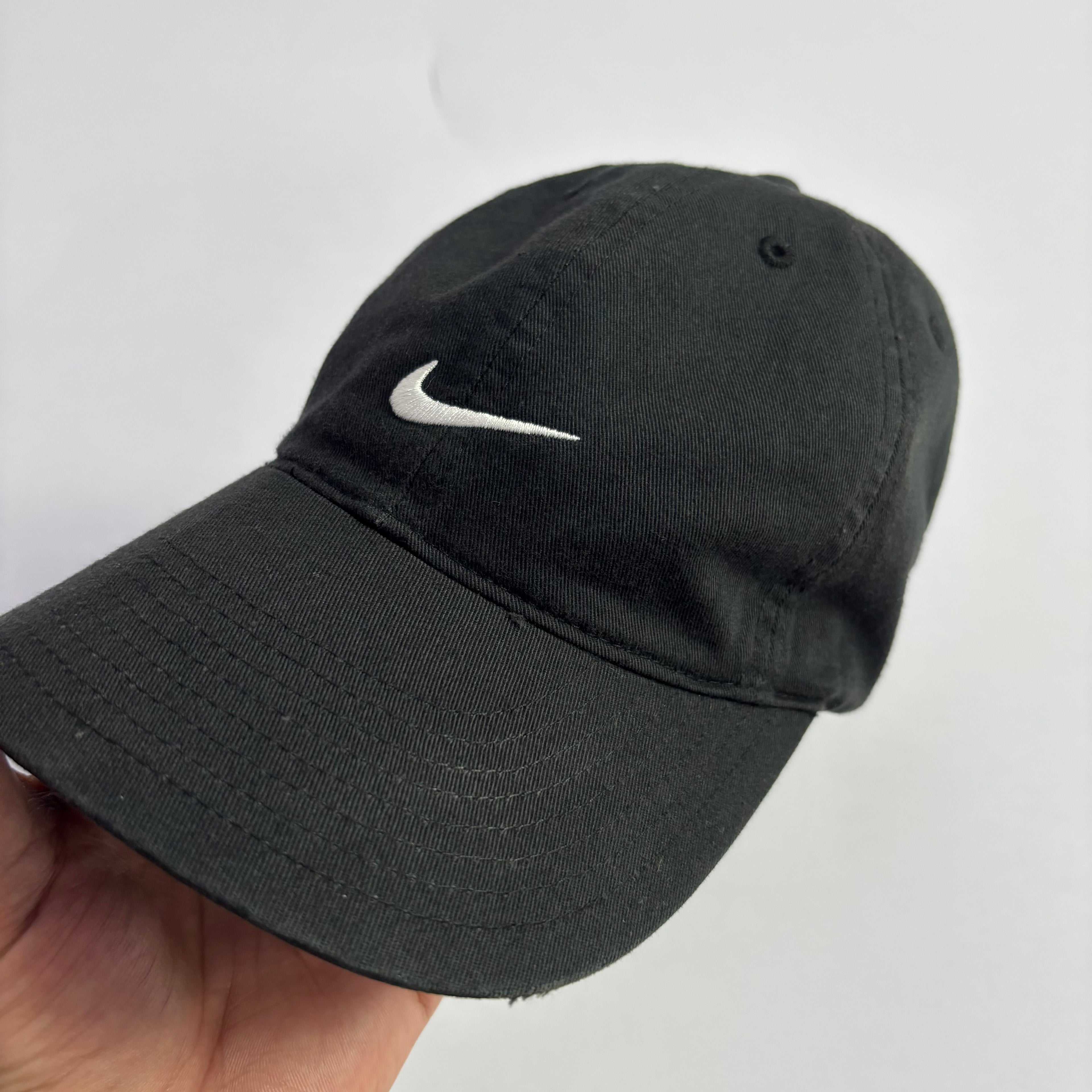 Nike Mid Swoosh Golf Cap