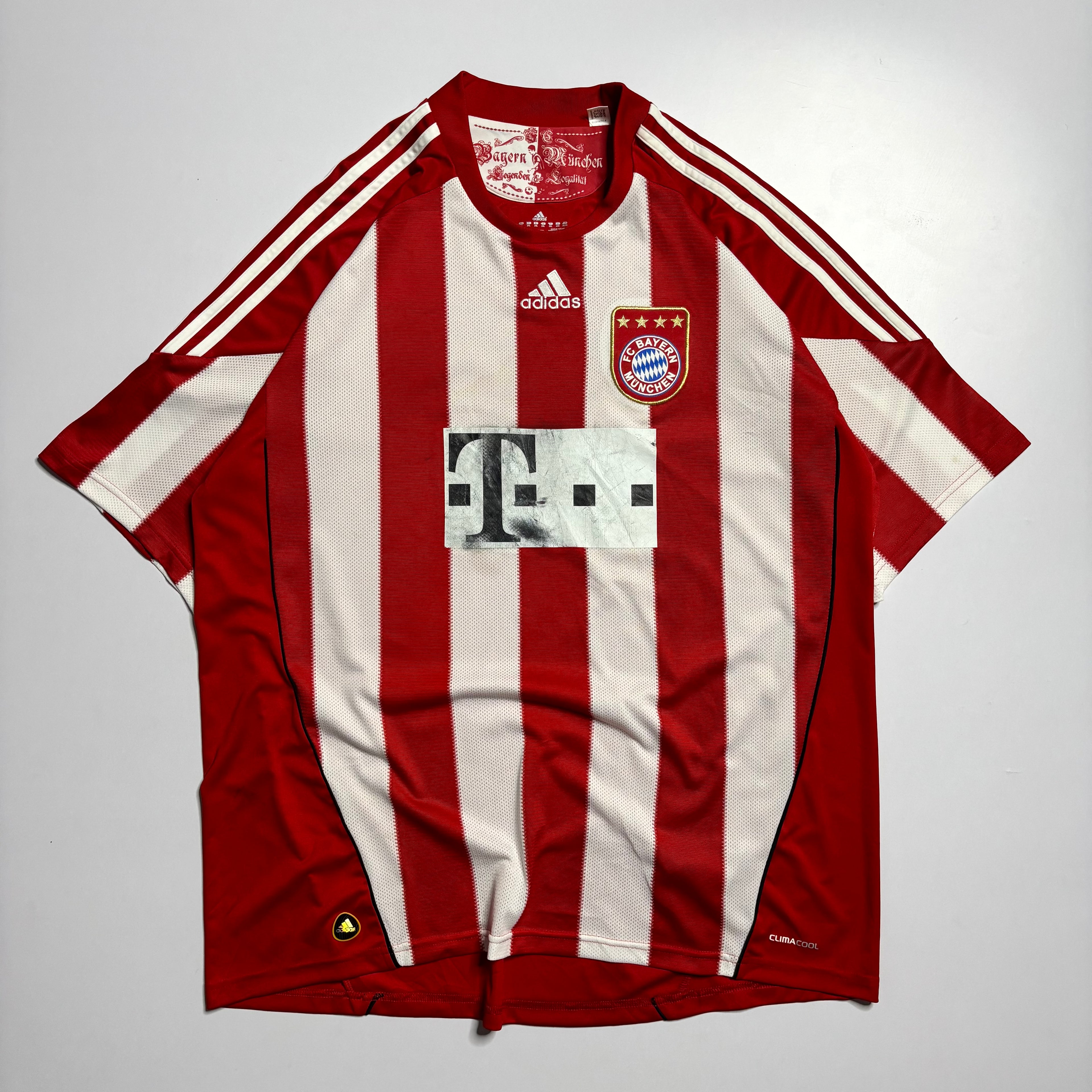 FC Bayern Munich 2011 Home Jersey