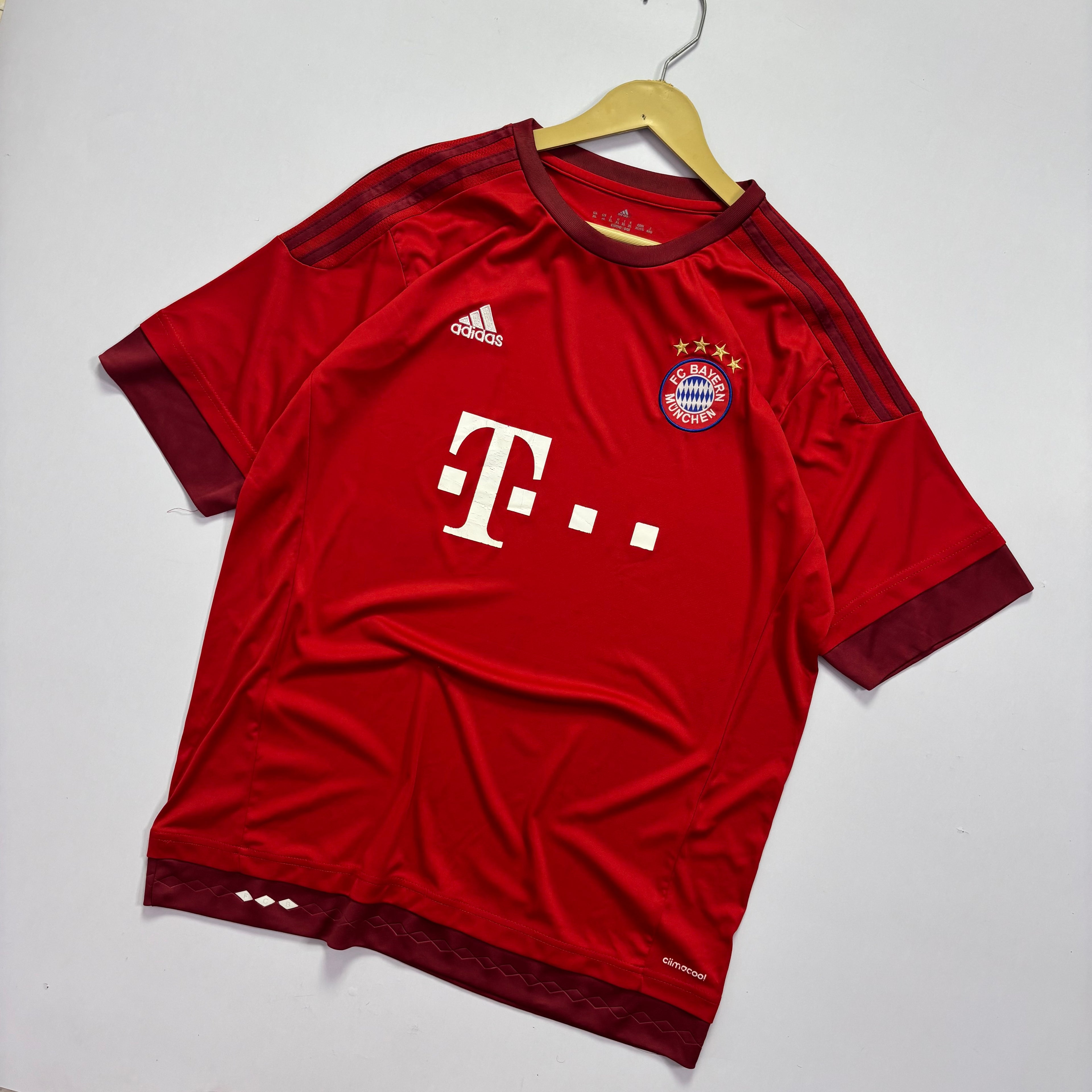 FC Bayern 2015 Home