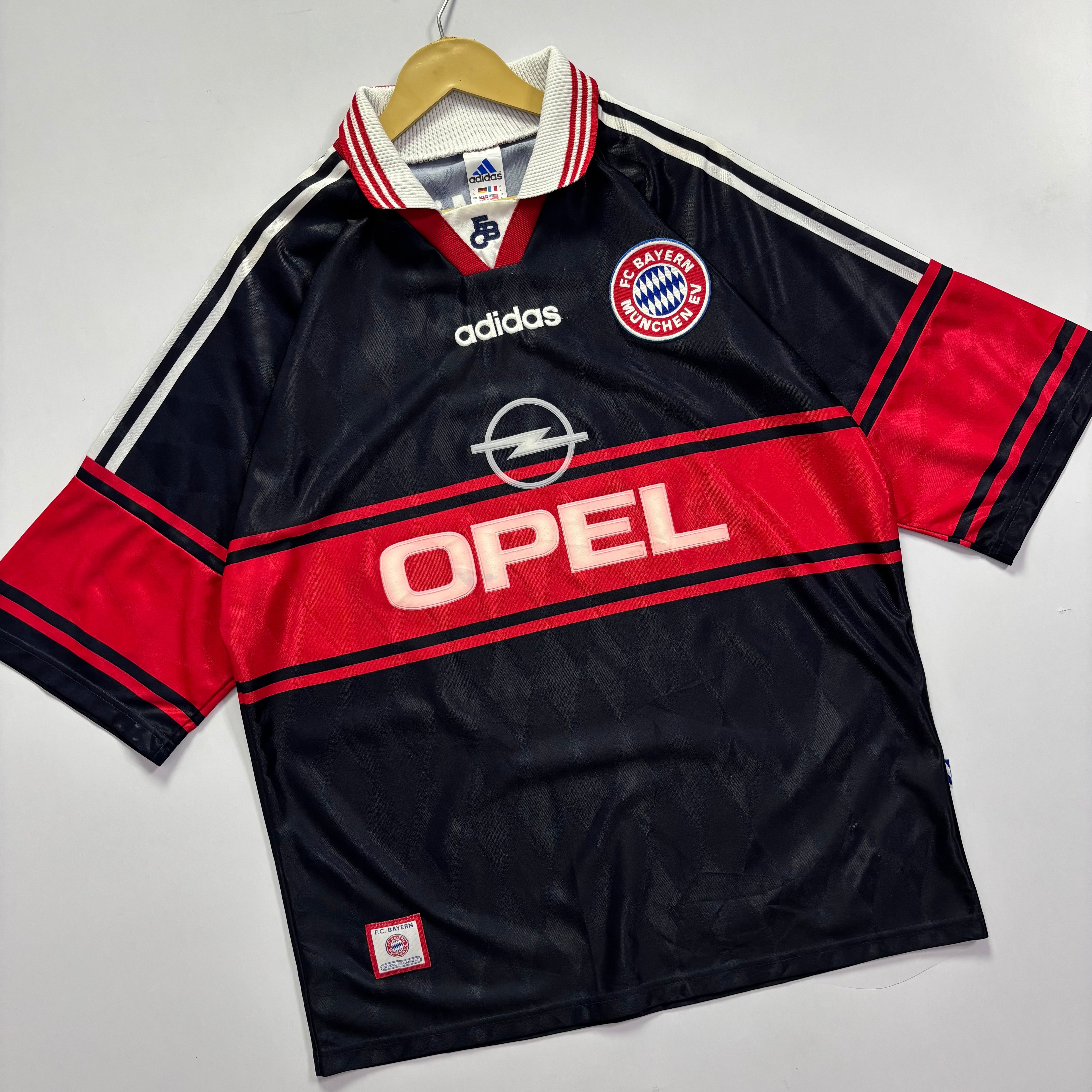 Fc bayren 1997 Home