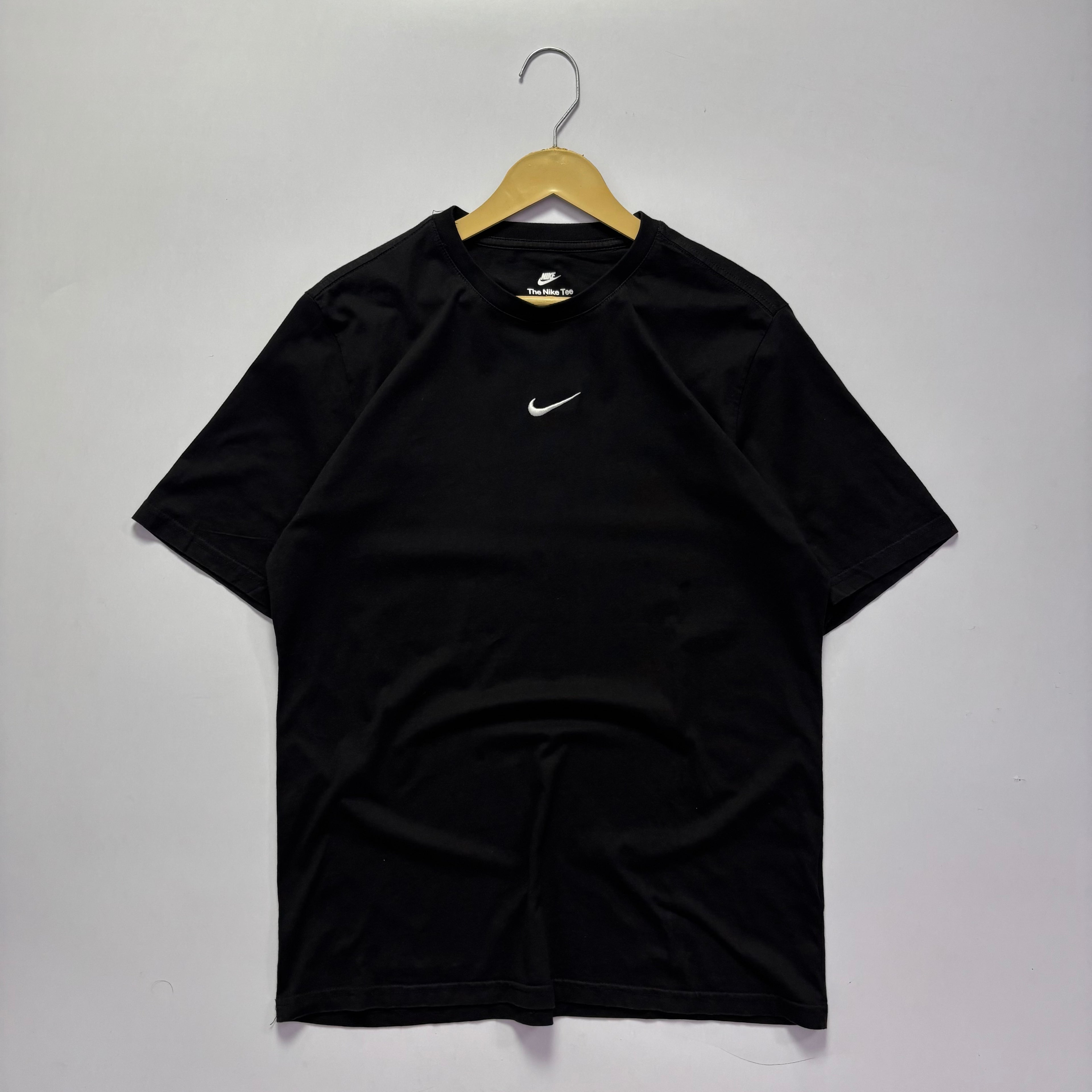 Nike Mid Swoosh T-Shirt