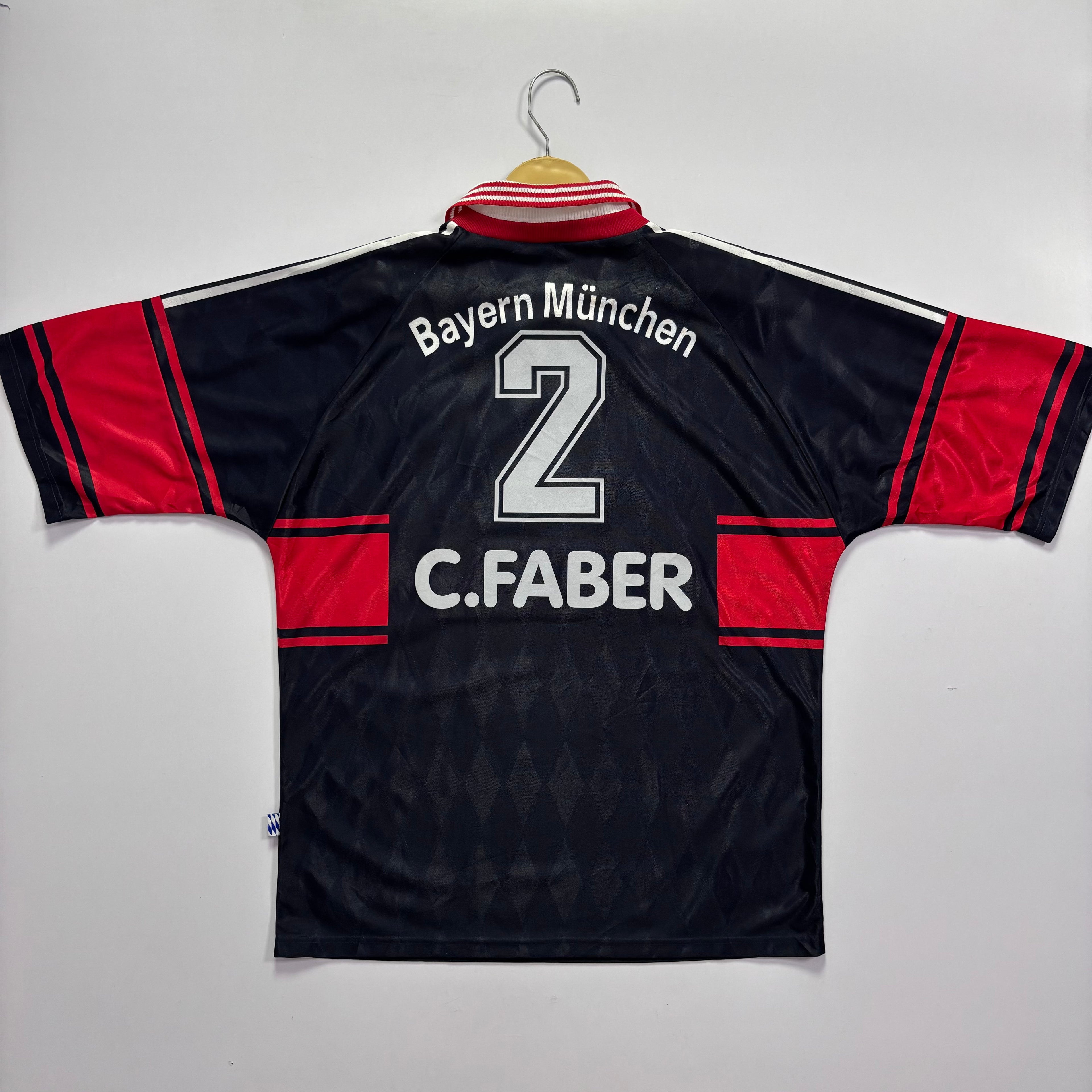Fc bayren 1997 Home