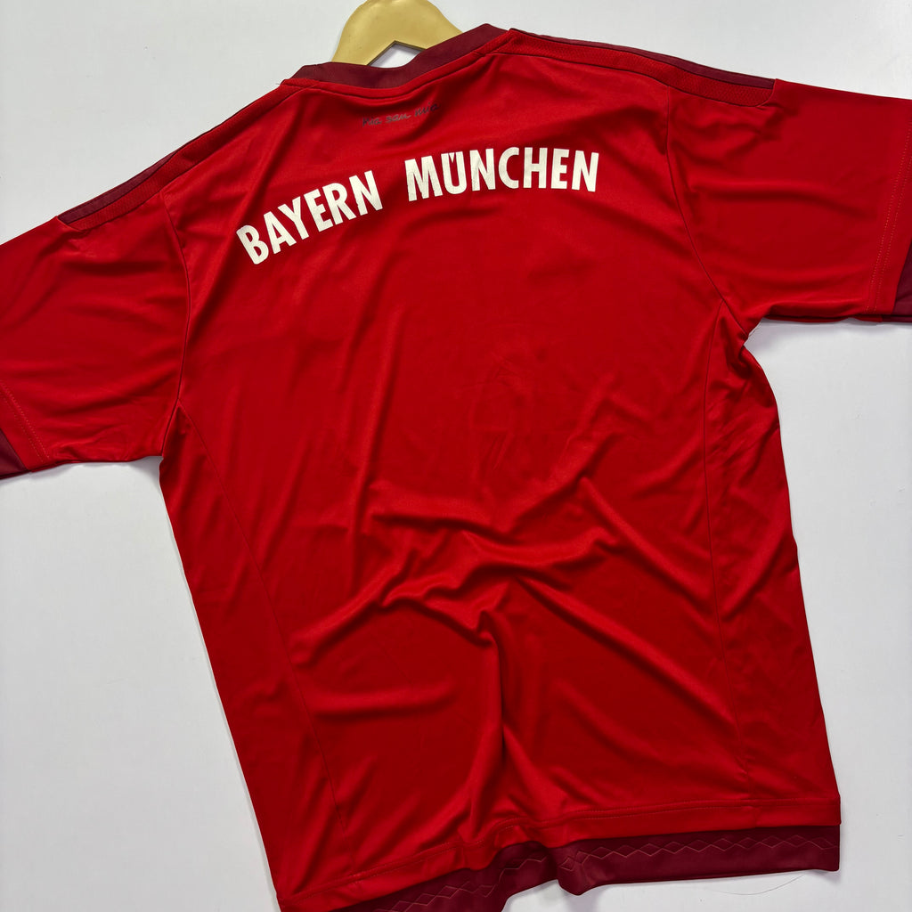 FC Bayern 2015 Home
