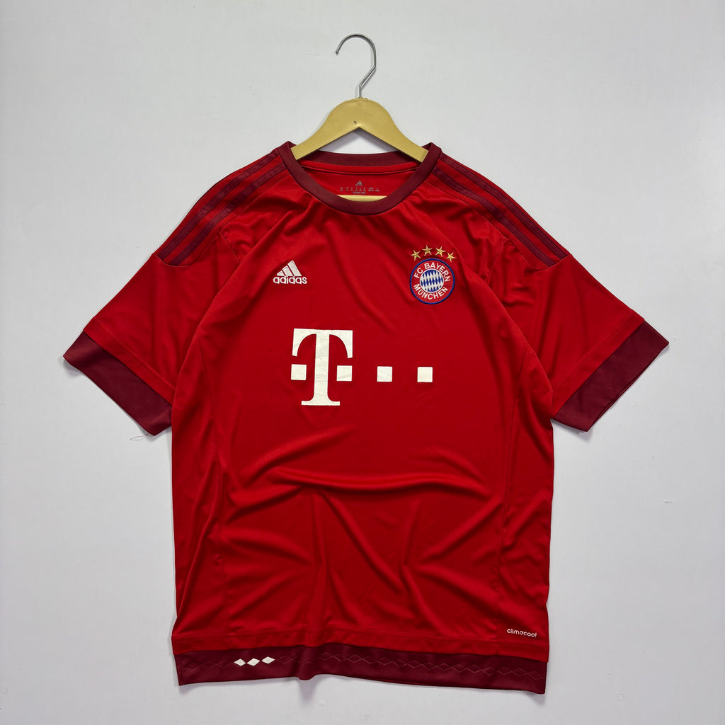 FC Bayern 2015 Home