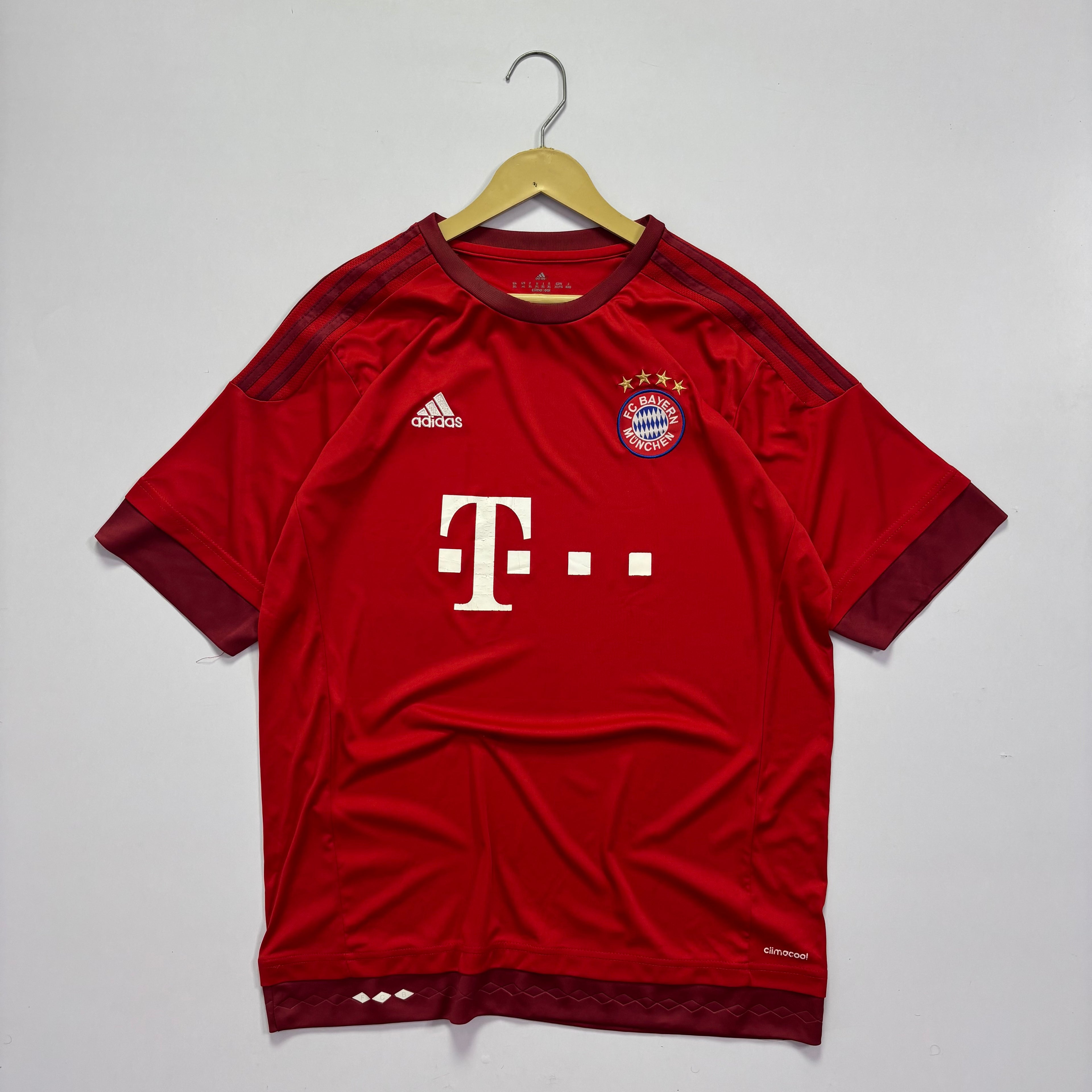 FC Bayern 2015 Home
