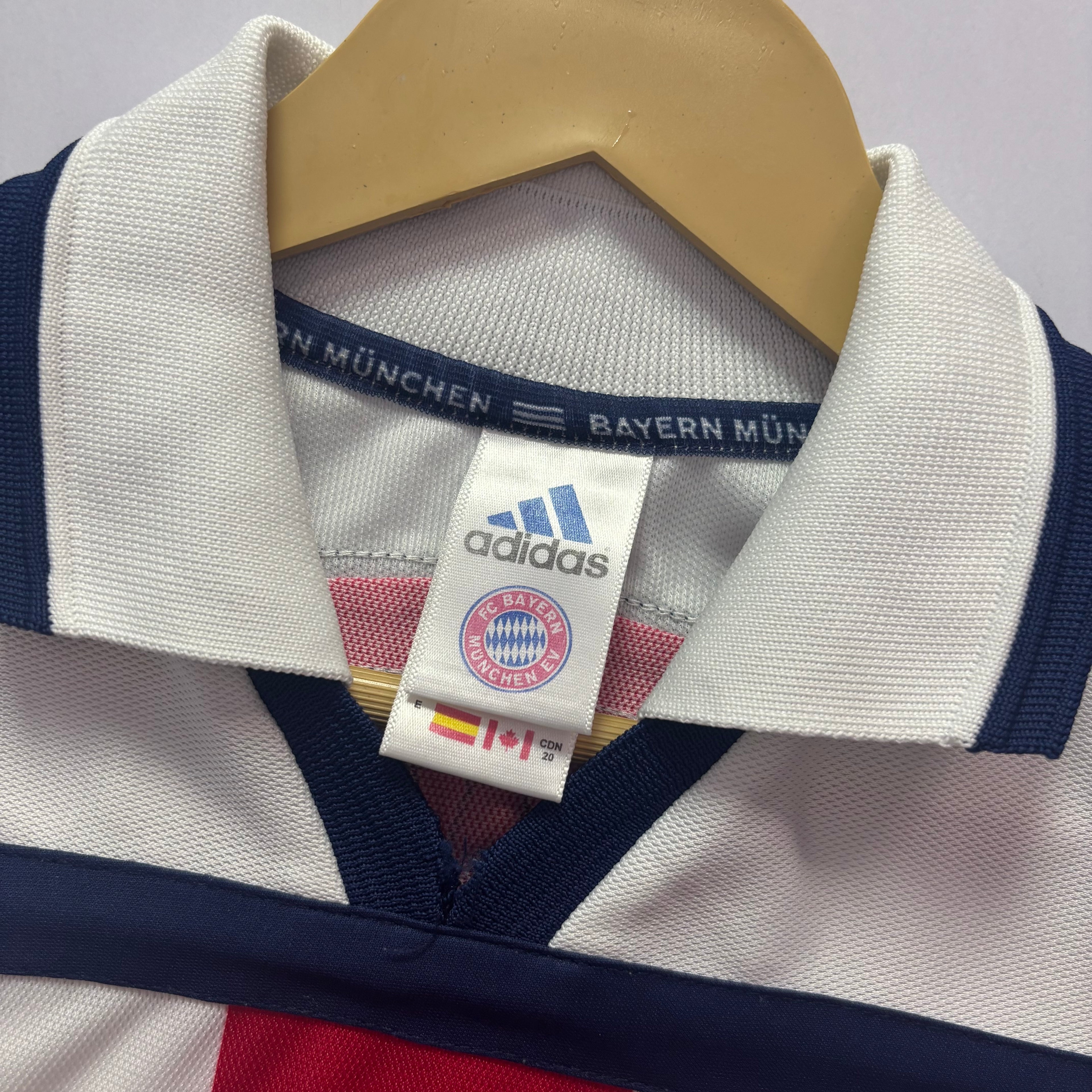 FC Bayern Munich 2000 Away