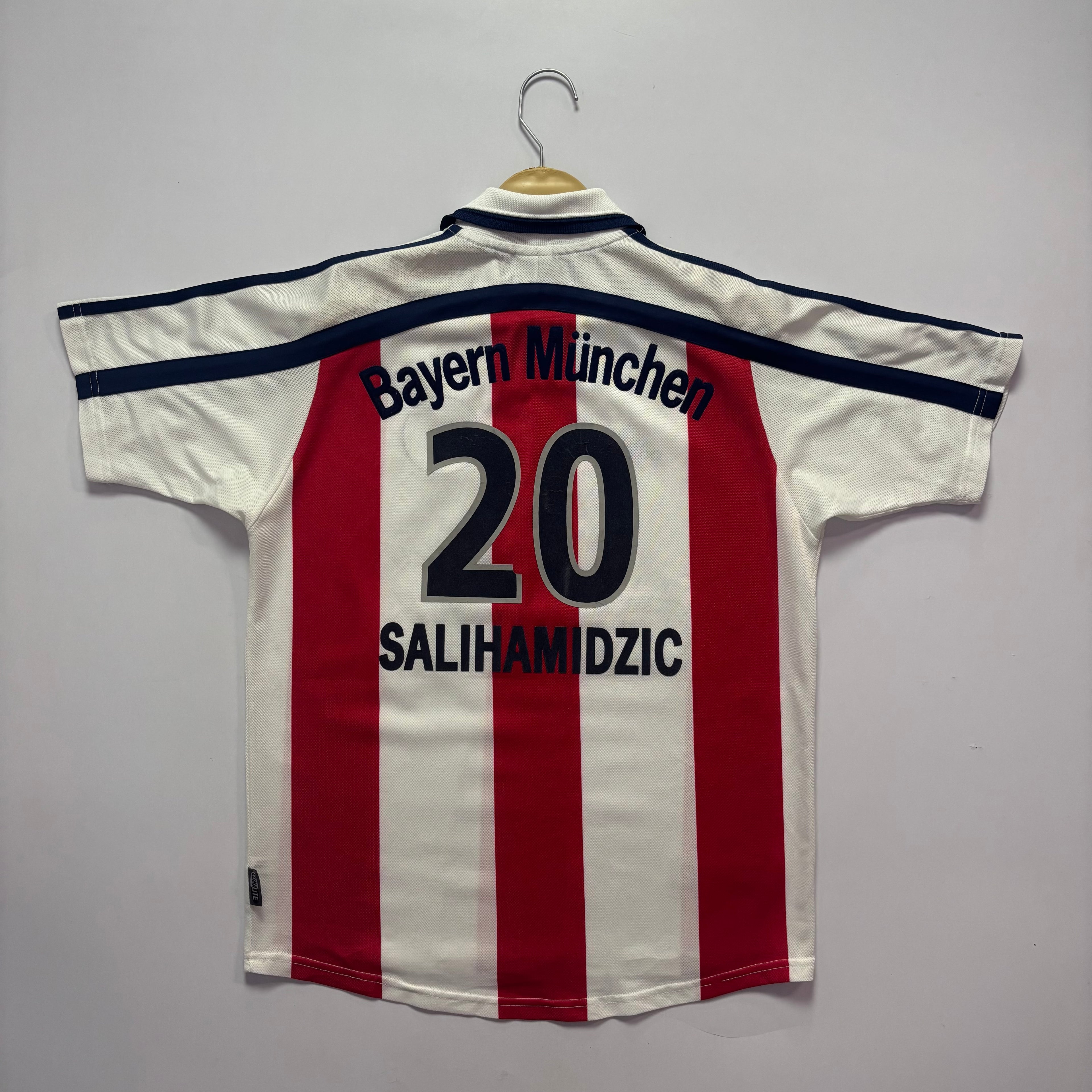 FC Bayern Munich 2000 Away