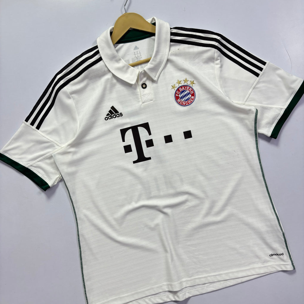 F.C Bayern 2013 Away