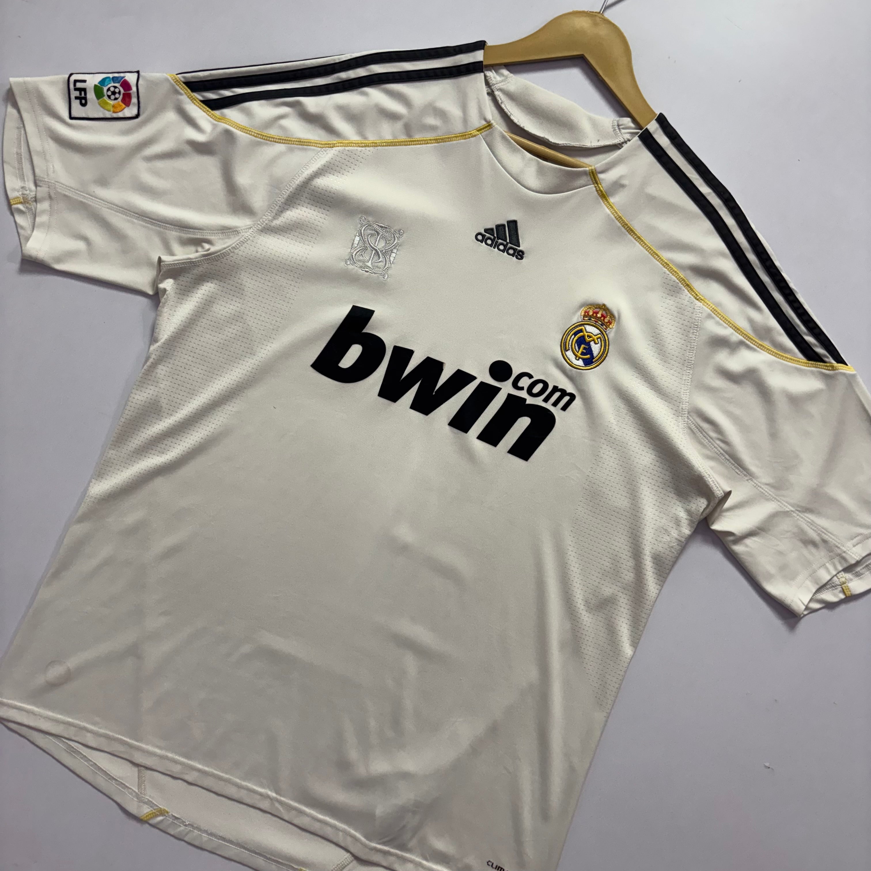 Real Madrid 2009 Home Jersey
