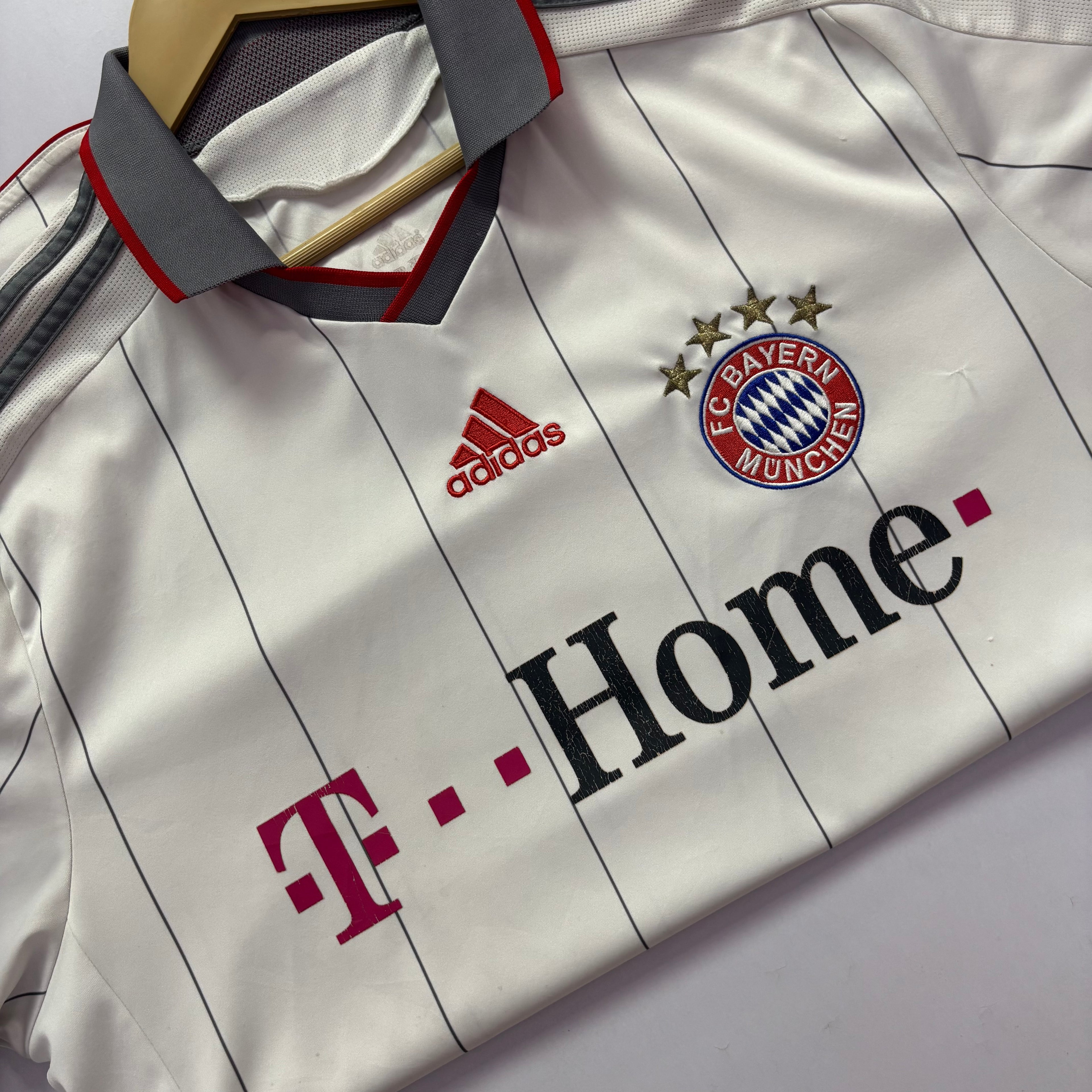FC Bayern Munich 2009 Thrid Jersey