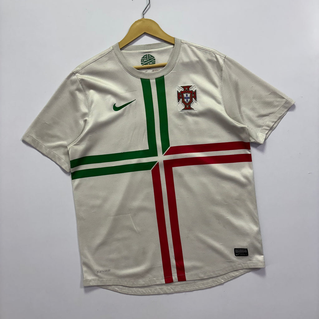 Portugal 2012 Away