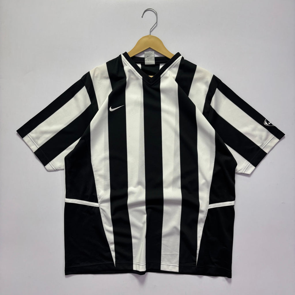 Vtg. Nike Side Swoosh Mesh T-Shirt