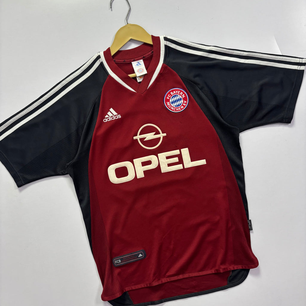 FC Bayern 2001 Home