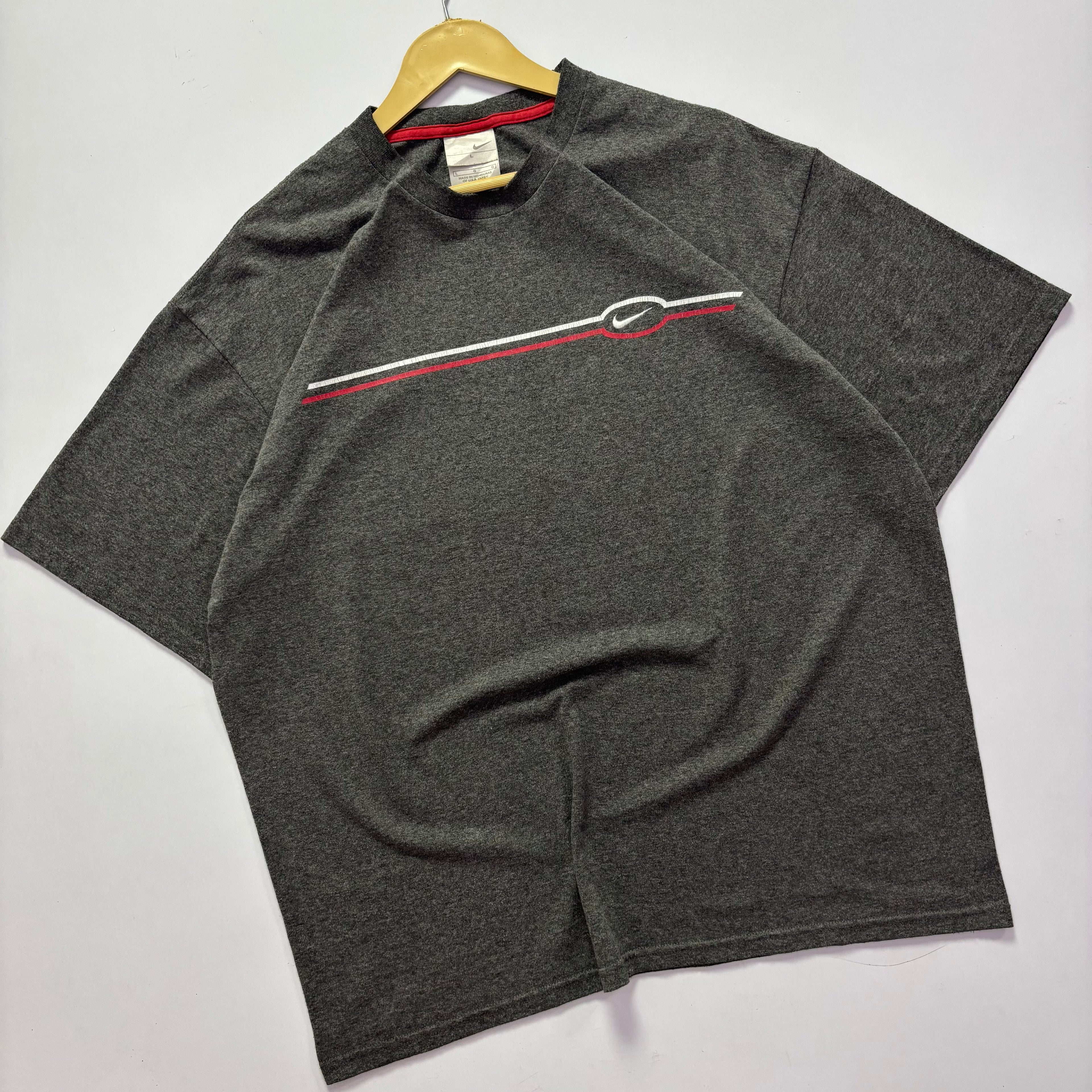 Y2K Nike Graphic Tee