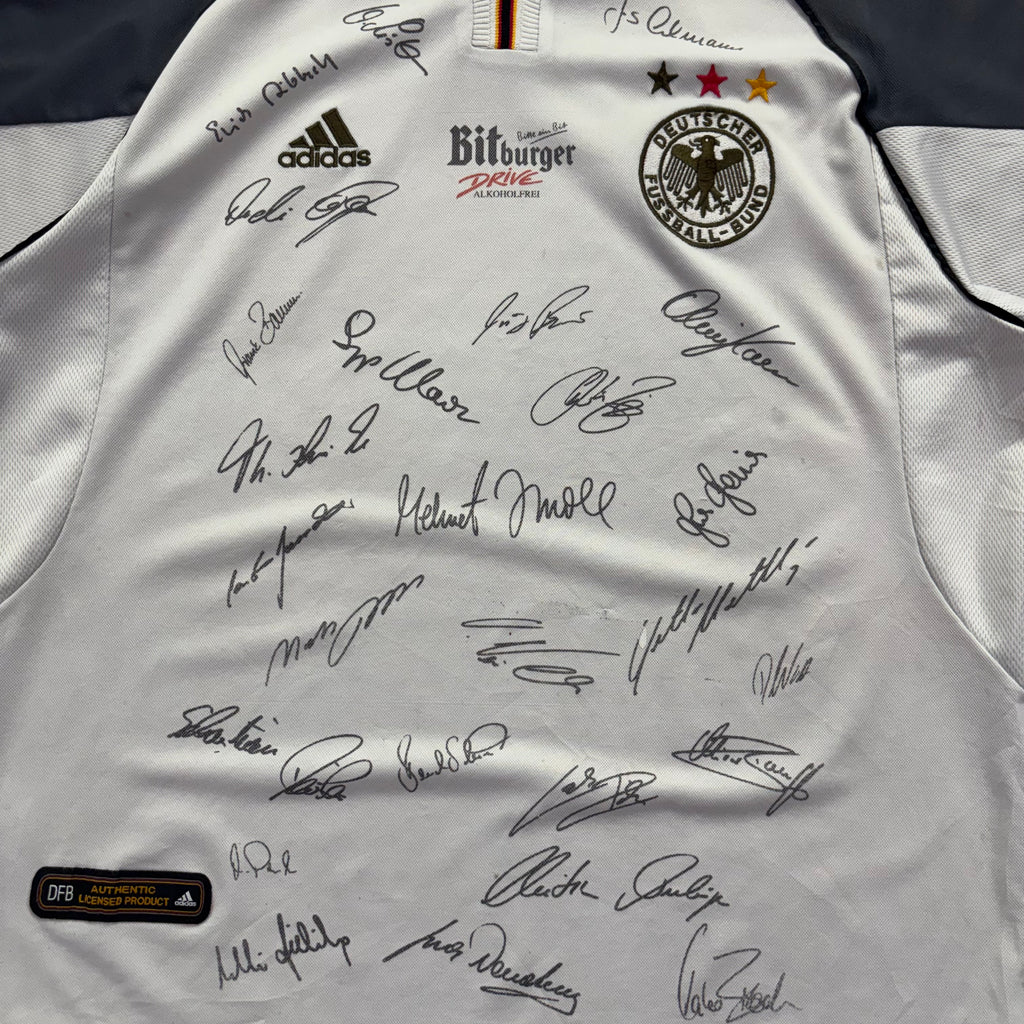 Germany 2002 ‘Squad Singed’ Home