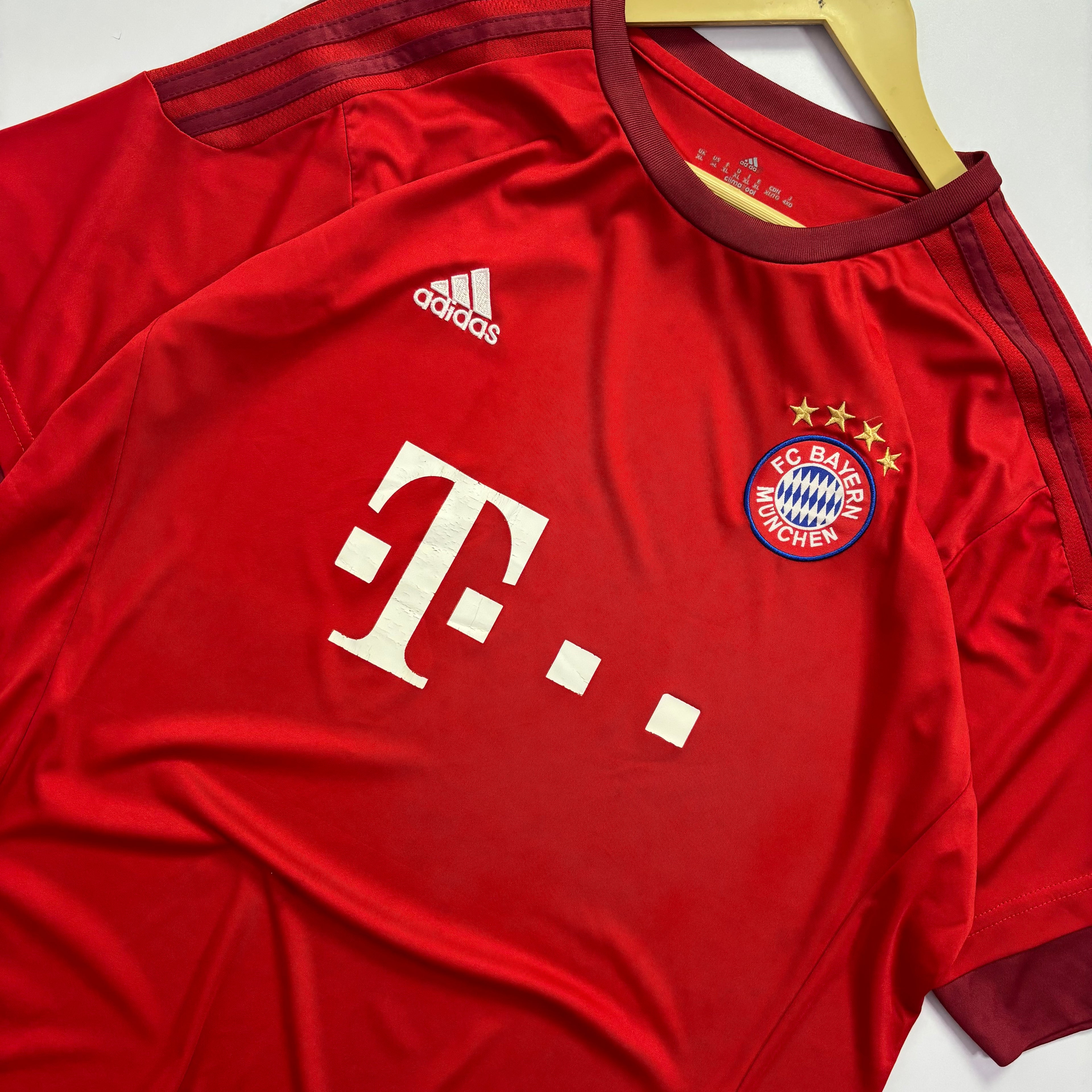 FC Bayern 2015 Home