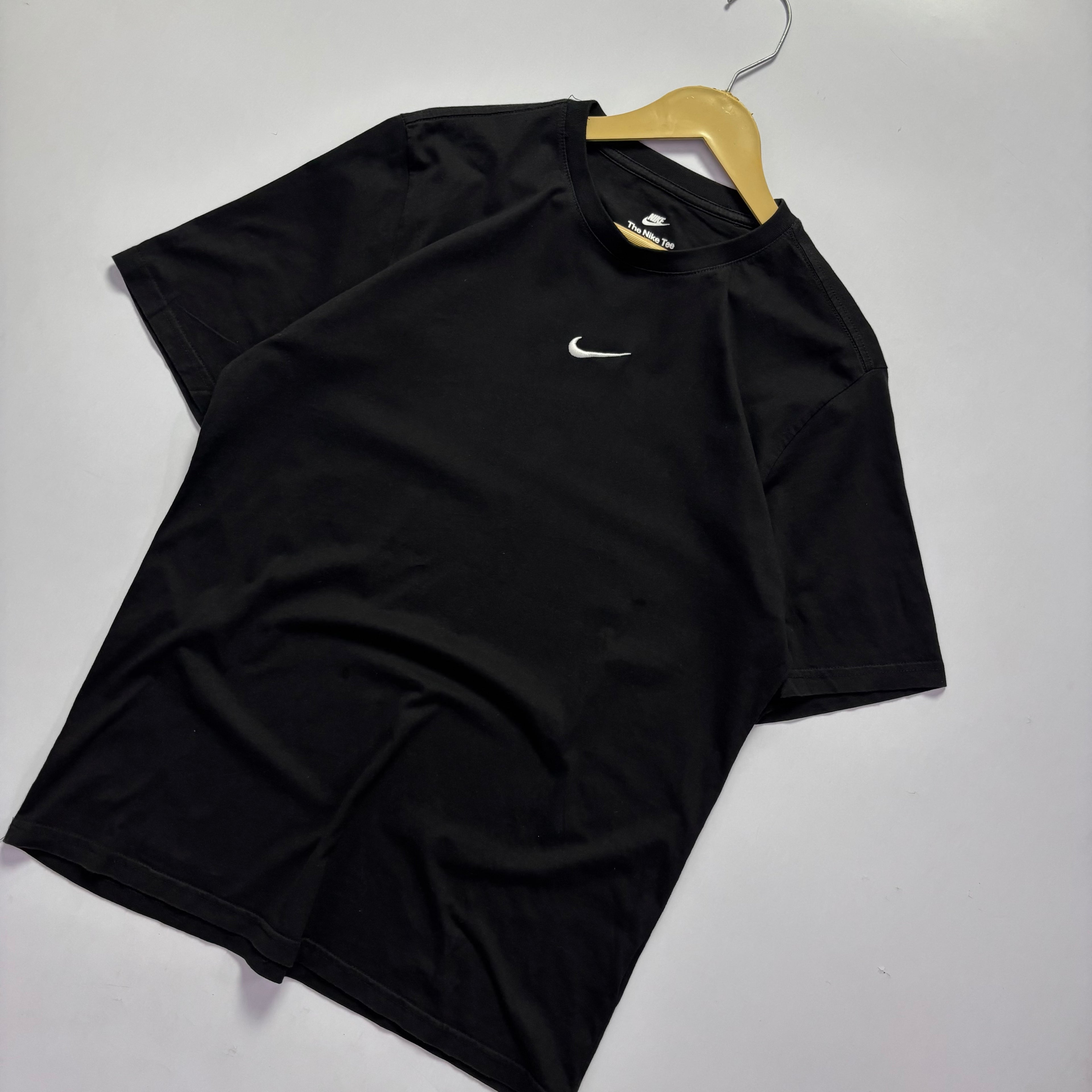 Nike Mid Swoosh T-Shirt