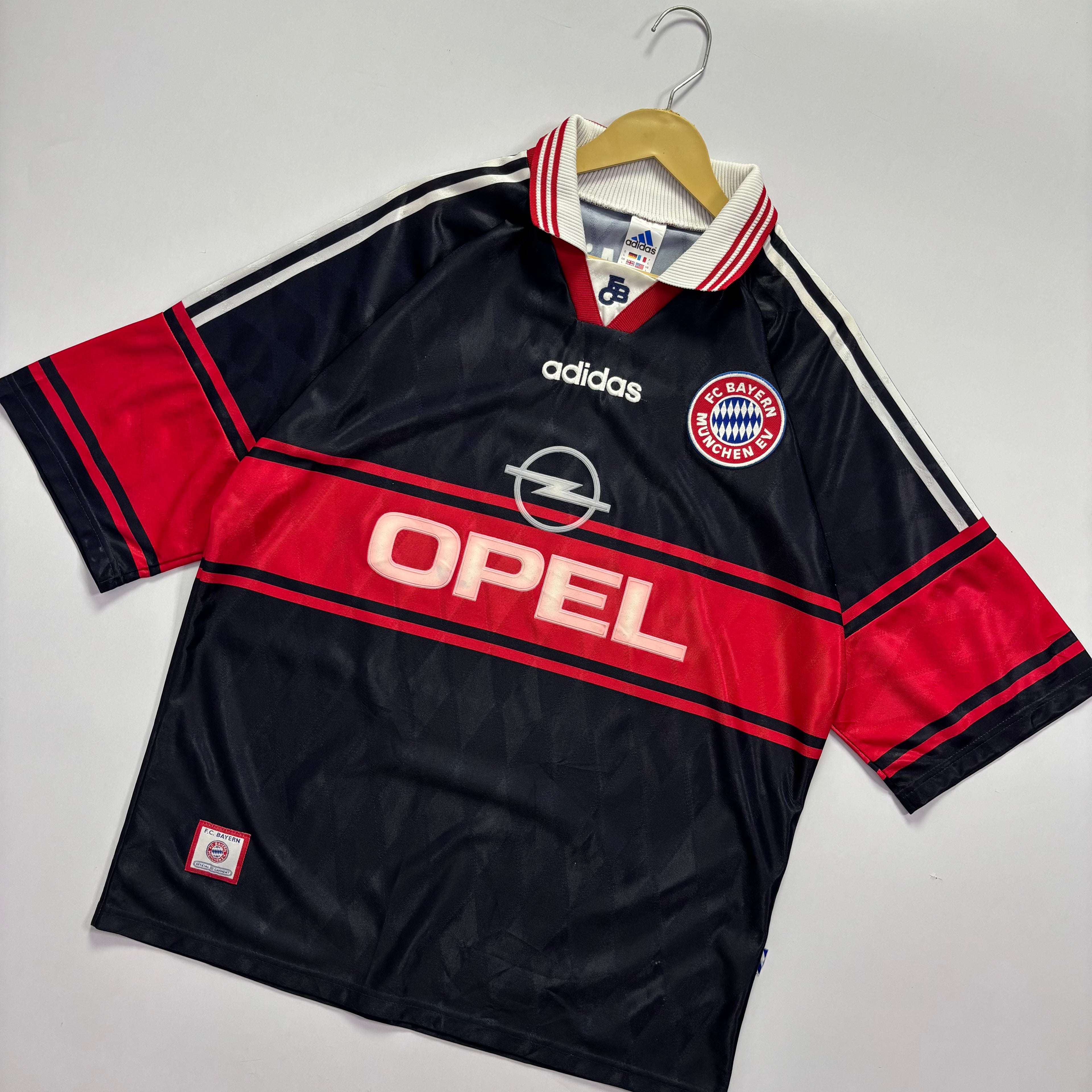 Fc bayren 1997 Home