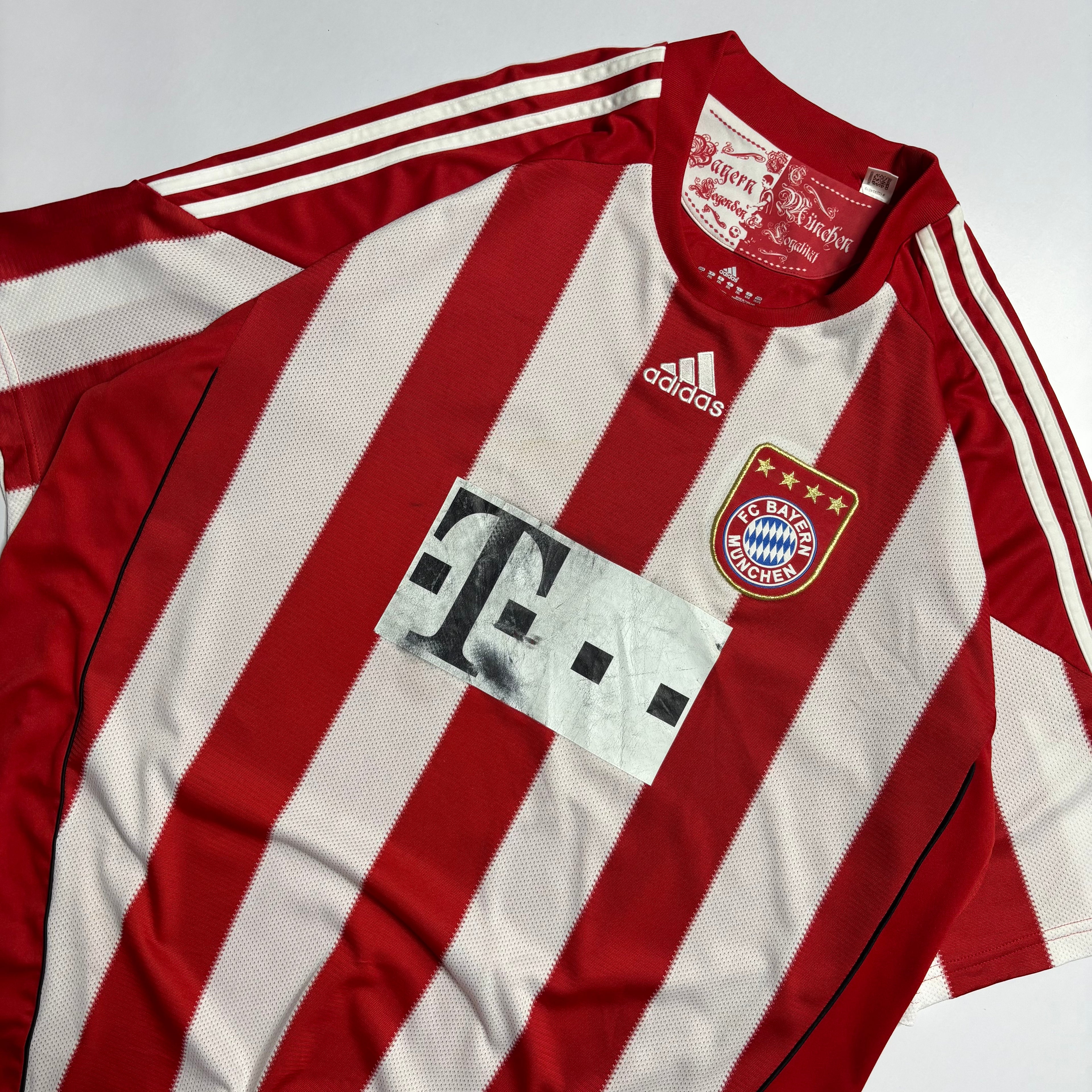 FC Bayern Munich 2011 Home Jersey