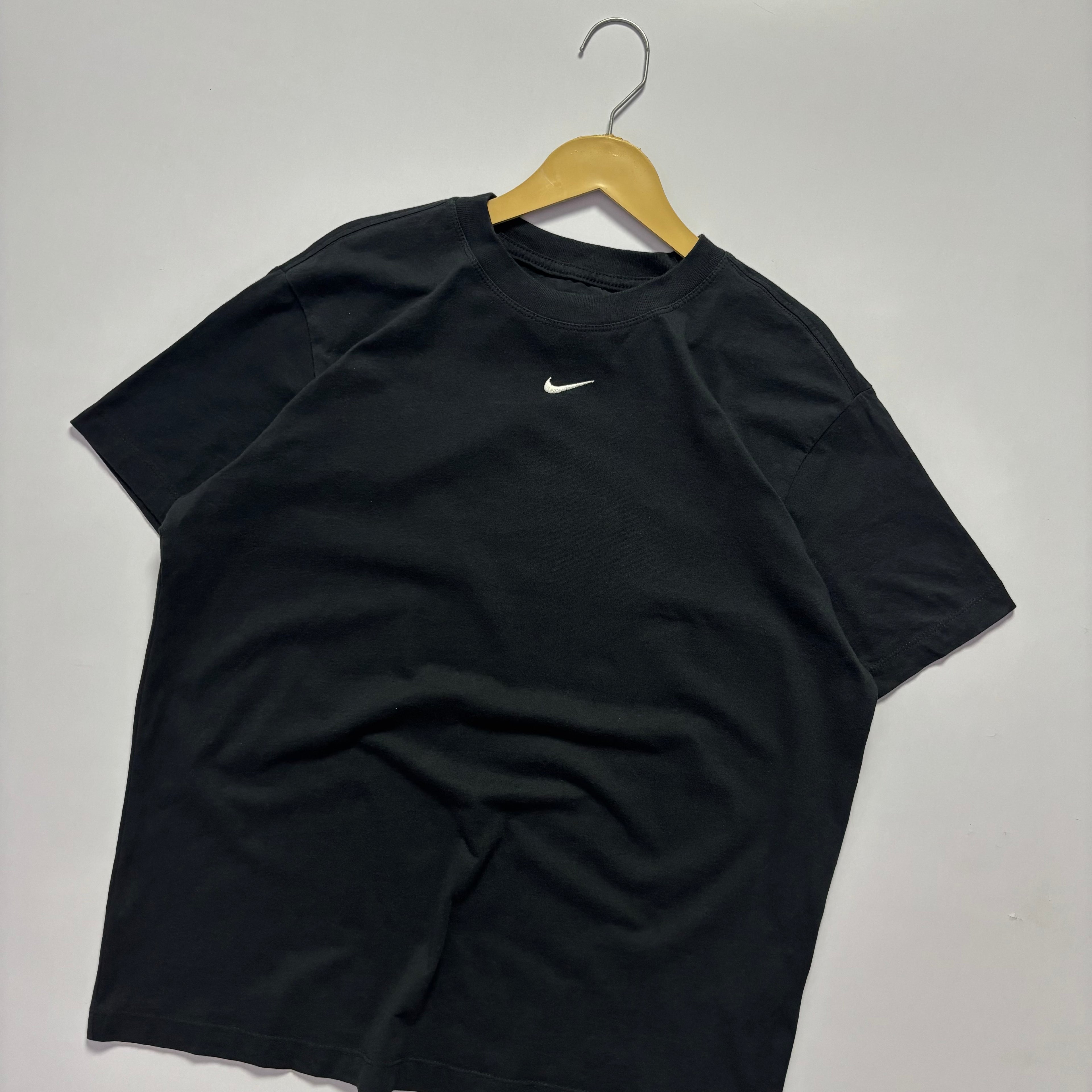 Nike Mid Swoosh Embroidery Tshirt