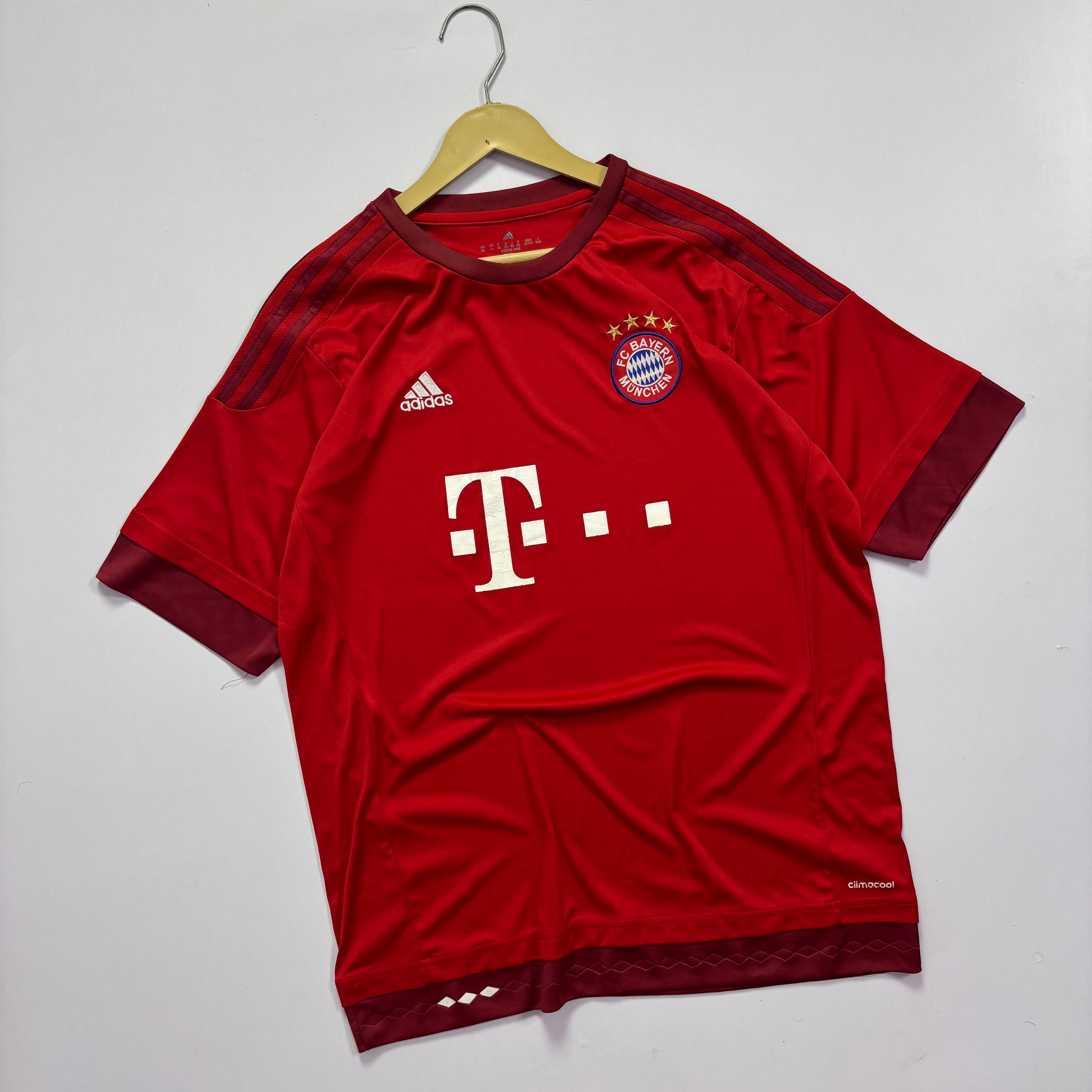 FC Bayern 2015 Home