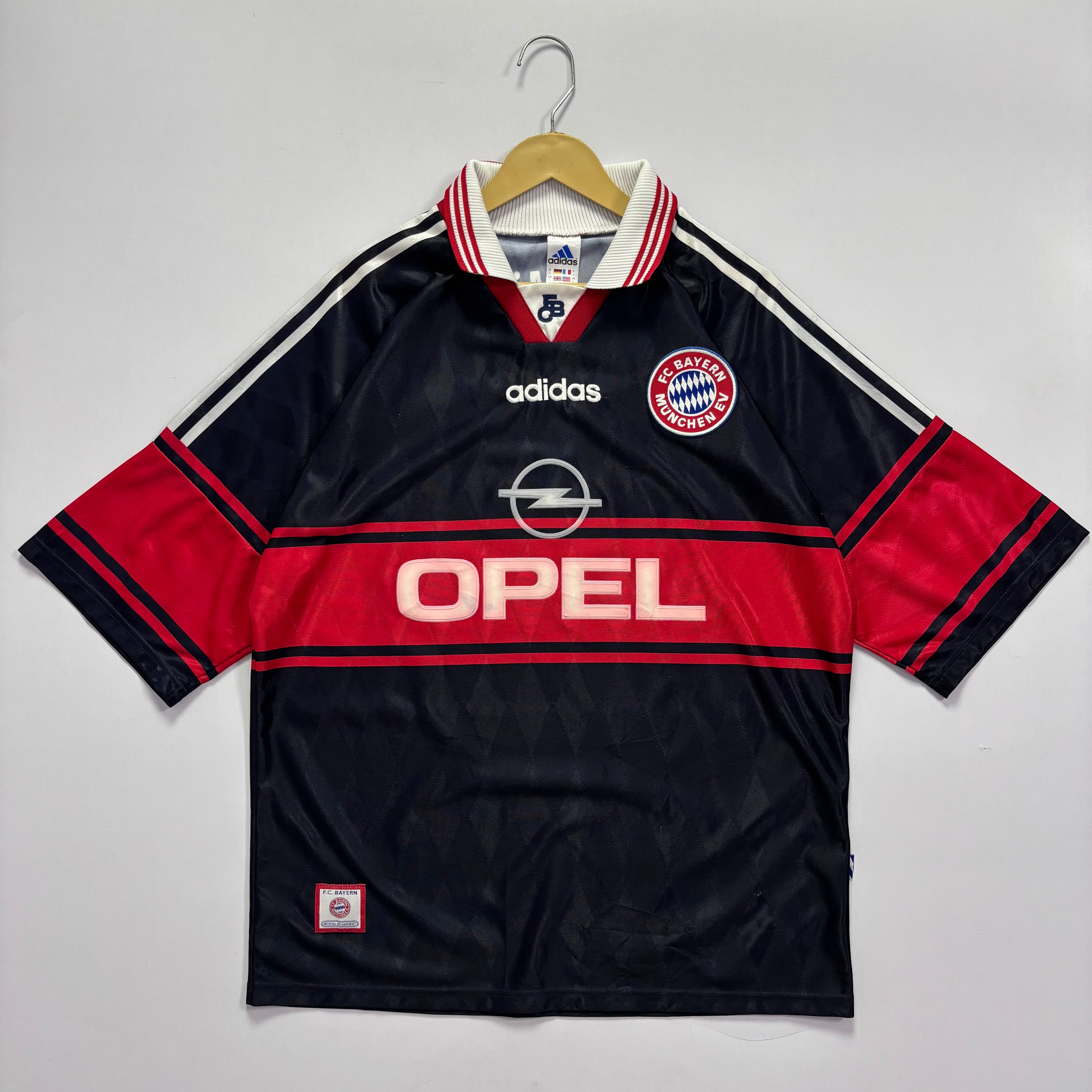 Fc bayren 1997 Home